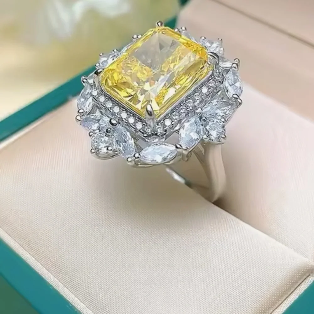 18k 4ct Radiant Canary Ring - Picture 5 of 12